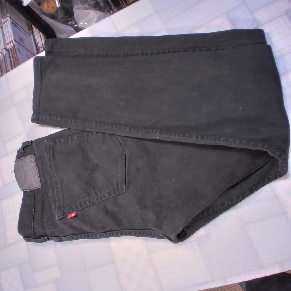 Levi's 510 36x34 black with rare pocket design